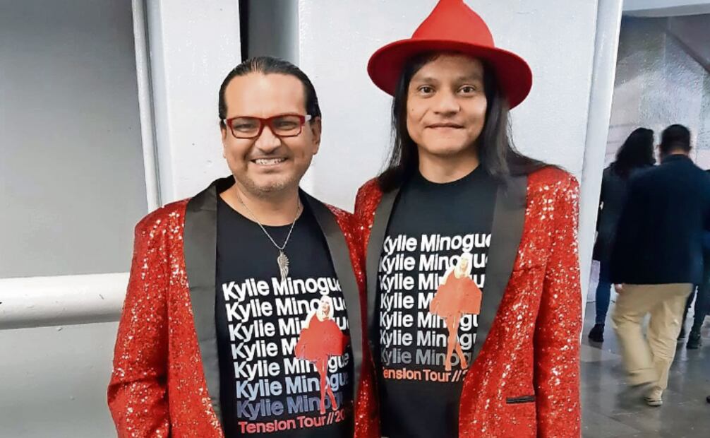 Los fans llegaron de rojo, color de los bailarines de Kylie en “Can’t get you out of my head”. Foto: David Rosas / El UNIVERSAL