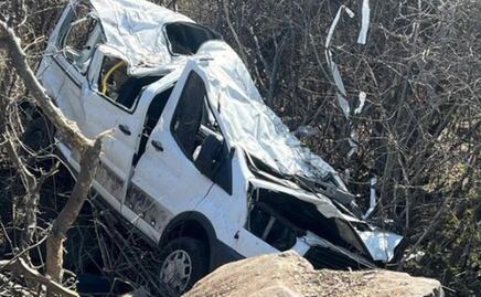 Fallecen seis estudiantes de la Universidad de Guanajuato en accidente carretero; 10 alumnos resultaron lesionados