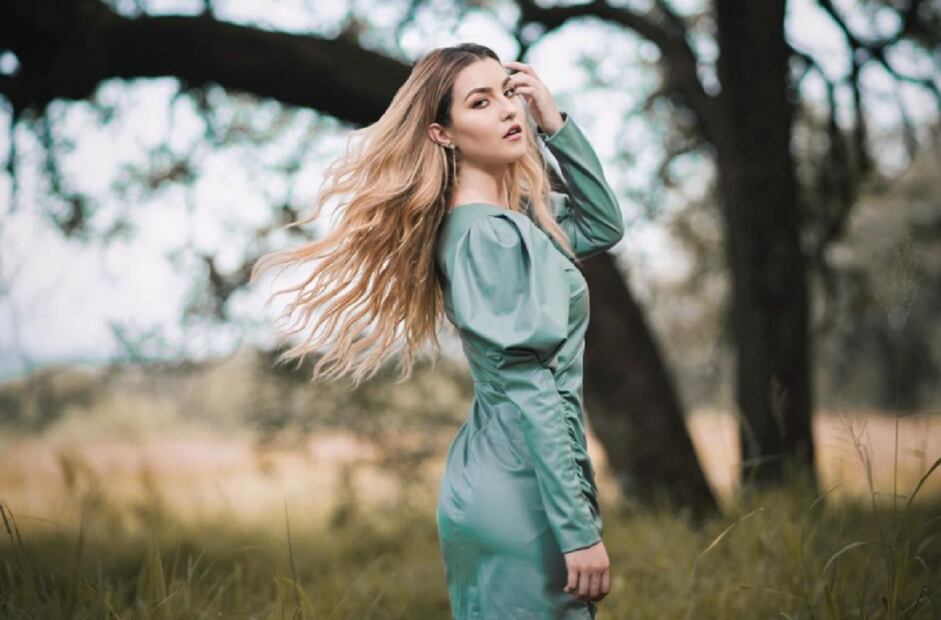 La joven cumplió 25 años de edad. Foto: Instagram @meleniecarmona