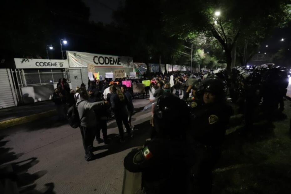 Bloquean Avenida Churubusco en apoyo a la Selección Mexicana de futbol americano