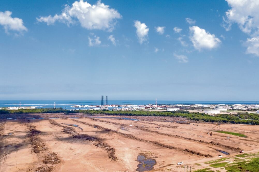 Riesgo. Moody ’s argumenta que debido a la falta de experiencia de Pemex para construir refinerías, Dos Bocas se puede encarecer y tomar más tiempo de lo proyectado. / ARCHIVO EL UNIVERSAL