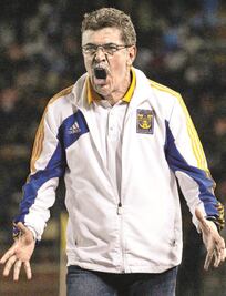 'Tuca' exige reducir a tres las amarillas