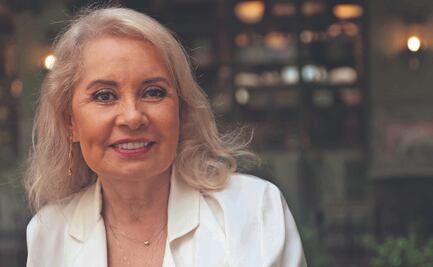 Carla Estrada alista su libro biográfico