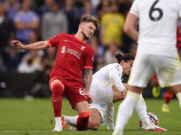 Harvey Elliot sufre escalofriante lesión en la victoria del Liverpool