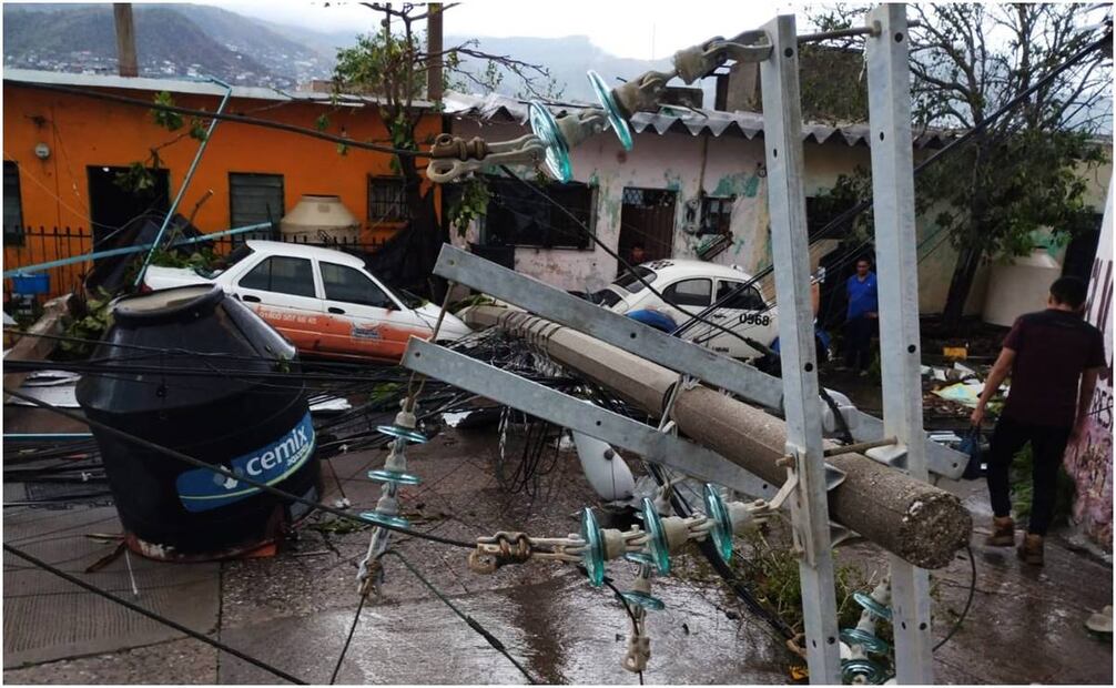 Destrucción de Huracán Otis en Acapulco. Foto: @Corasoun