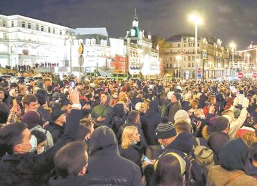 Miles desafían a Putin en manifestación pro-Navalni
