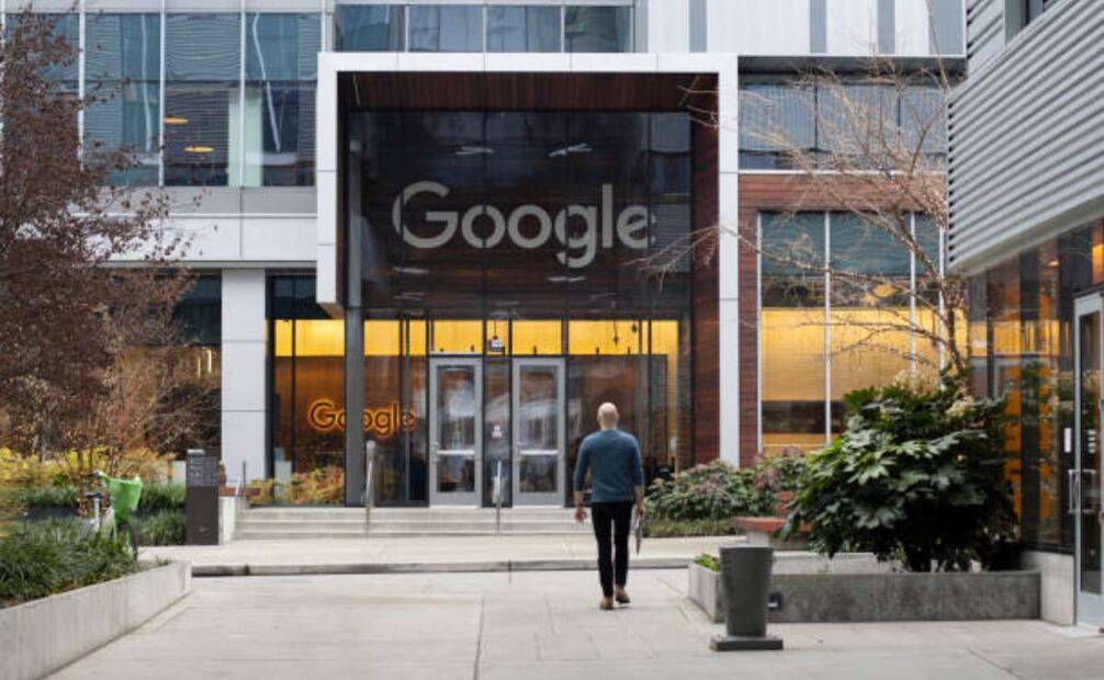 Legisladores de origen latino pidieron este martes a Google que frene su plan de cobrar 15 dólares extra para acceder en YouTube TV a Univision y Telemundo. Foto: iStock