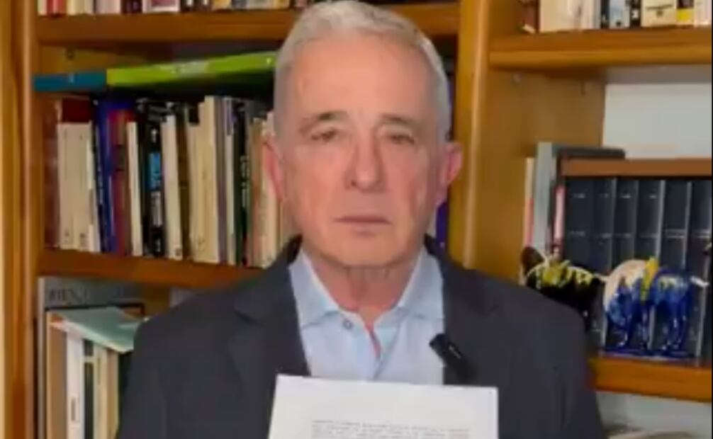 Álvaro Uribe confirma que cumple arresto domiciliario tras histórica condena judicial en Colombia. (06/08/25) Foto: Archivo/Captura de video