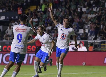 Resultado: Cruz Azul golpea de visitante a León y se acerca a la semifinal del Clausura 2025; Andrés Montaño anotó doblete