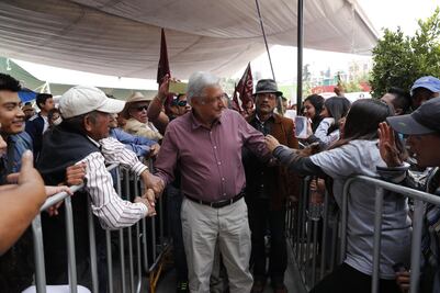 AMLO pide apoyo de sacerdotes y pastores para evitar compra del voto