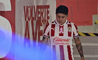 'Chofis' López volverá a vestir la playera de las Chivas en la Copa Navidad
