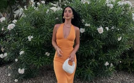 María Chacón luce lindo bikini azul celeste, con top balconette