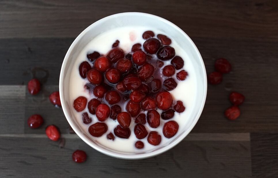 Los arándanos rojos pueden consumirse solos o como acompañantes de otras comidas. Foto: Pixabay