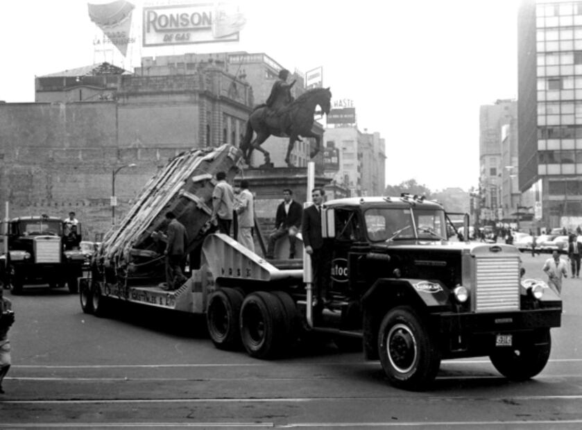 Del Centro histórico a Chapultepec: así se vivió el traslado del Calendario Azteca en 1964