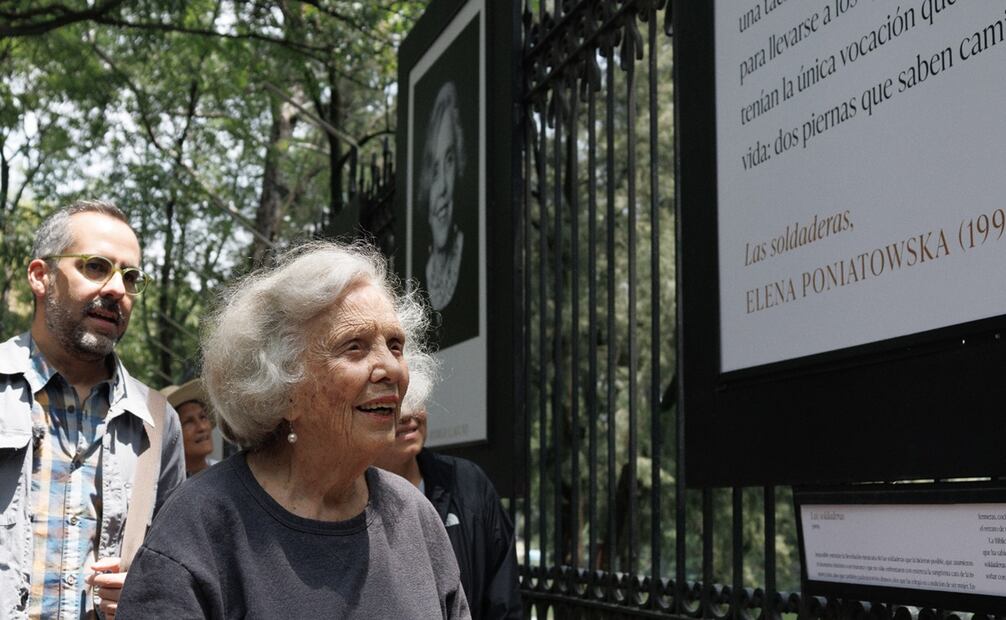 Recorrido por la inauguración de la exposición “Homenaje fotográfico a Elena Poniatowska” en Chapultepec. Foto: Yaretzy M. Osnaya/ EL UNIVERSAL.