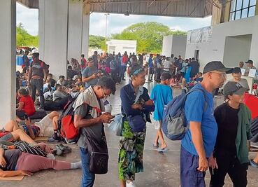 Falta de dinero frena avance de migrantes