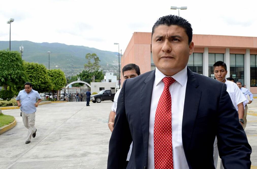 Luego de su comparecencia, el fiscal dijo que aceptará los términos de los familiares en otras alternativas de búsqueda (DASSAEV TELLEZ / EL UNIVERSAL)