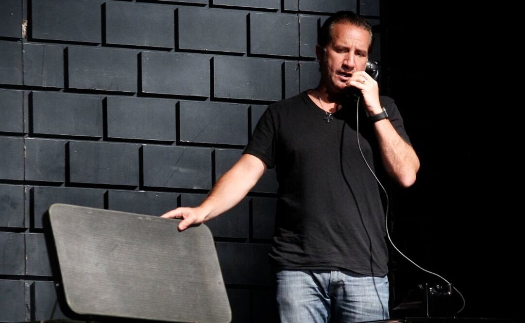 En la obra, el actor alterna los papeles de Carlos Bruno y Guy Haines. FOTO: ARIEL OJEDA / EL UNIVERSAL