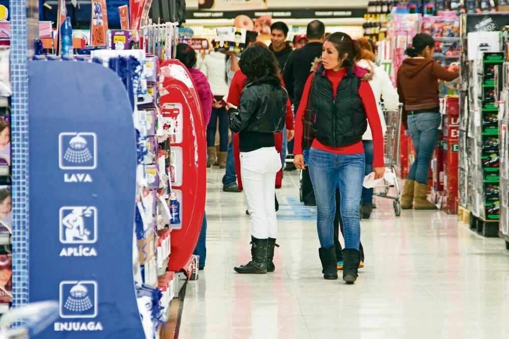 De acuerdo con la consultora, aunque en los últimos meses se ha observado un cierre en la brecha entre estos precios y la tasa de inflación, el consumo aún no ha alcanzado los niveles prepandémicos. Foto: Archivo/El Universal