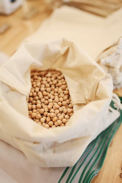 Hummus, un snack saludable hecho con garbanzos