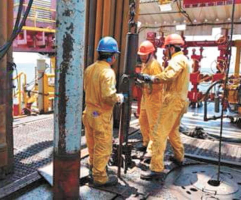 Los cambios en la ley de hidrocarburos es otro frente de la 4T. Foto: ARCHIVO EL UNIVERSAL