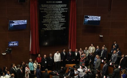 Reconocen a maestros en el Senado con inscripción en letras de oro; PRI exige declarar constitucionalidad de reforma de salario base