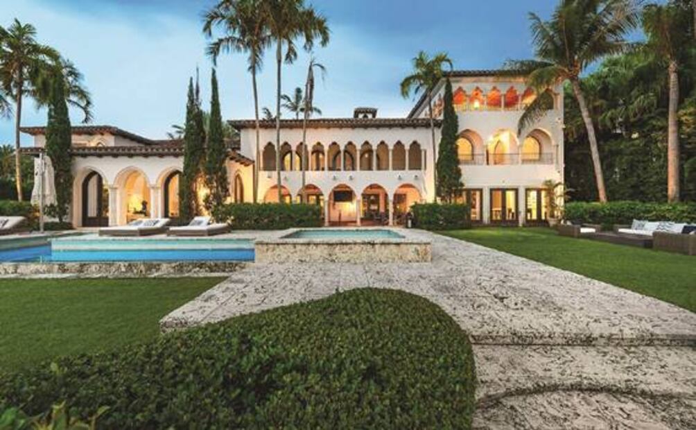 Álvarez Puga e Inés Gómez Mont saben lo que es vivir como Cher y en el corazón de Nueva York