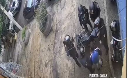 Suspenden a policías que habrían robado celular a joven tras revisión en la Cuauhtémoc