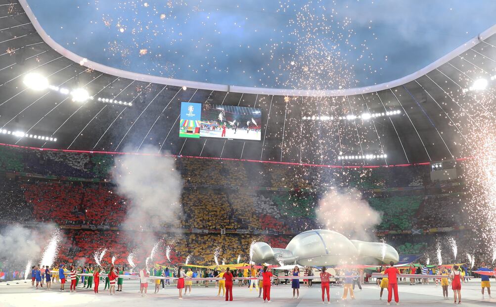 Así fue la espectacular inauguración de la Eurocopa - Foto: EFE