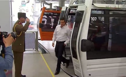 Inaugura Peña Nieto sistema teleférico Mexicable