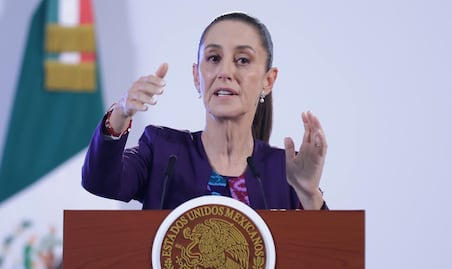 Claudia Sheinbaum va por impulsar programa de bacheo en carreteras nacionales; se invertirán 4 mmdp