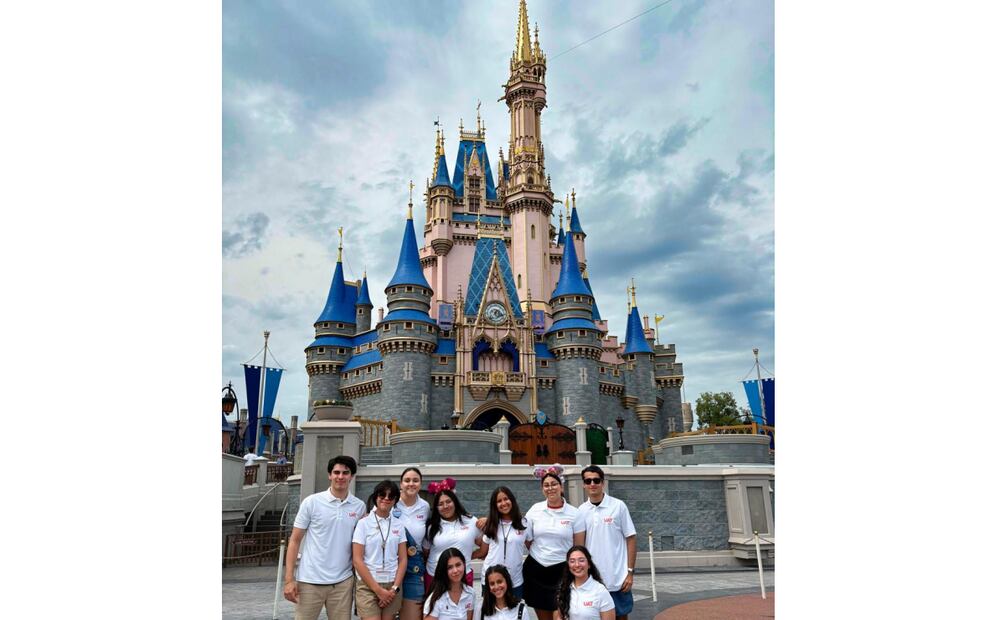 Estudiantes de la UAT participan en programa cultural en The Walt Disney (29/05/2025). Foto: Especial