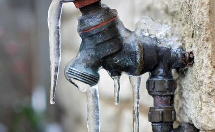 Frío extremo al norte del país congela tuberías; alertan riesgo de cortes de agua y daños en infraestructura hidráulica