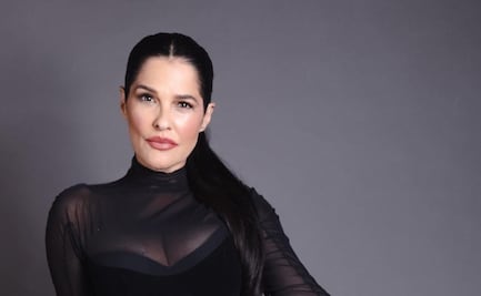 Martha Debayle deslumbra con un pantalón palazzo de lentejuelas