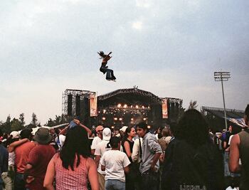 Anuncian transporte nocturno por Vive Latino