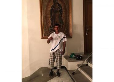 Empresario le cumple a "El Capi" y le obsequia una prótesis