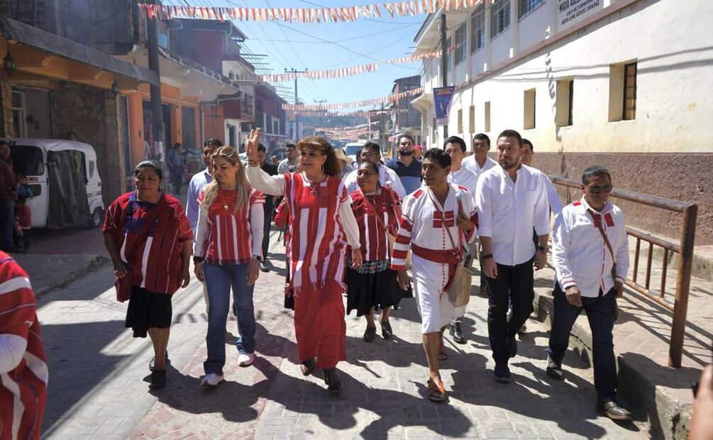 Los nuevos funcionarios de Oxchuc, Chiapas fueron electos por medio de usos y costumbres (01/03/2025). Foto: X (@ramirezlalo_)