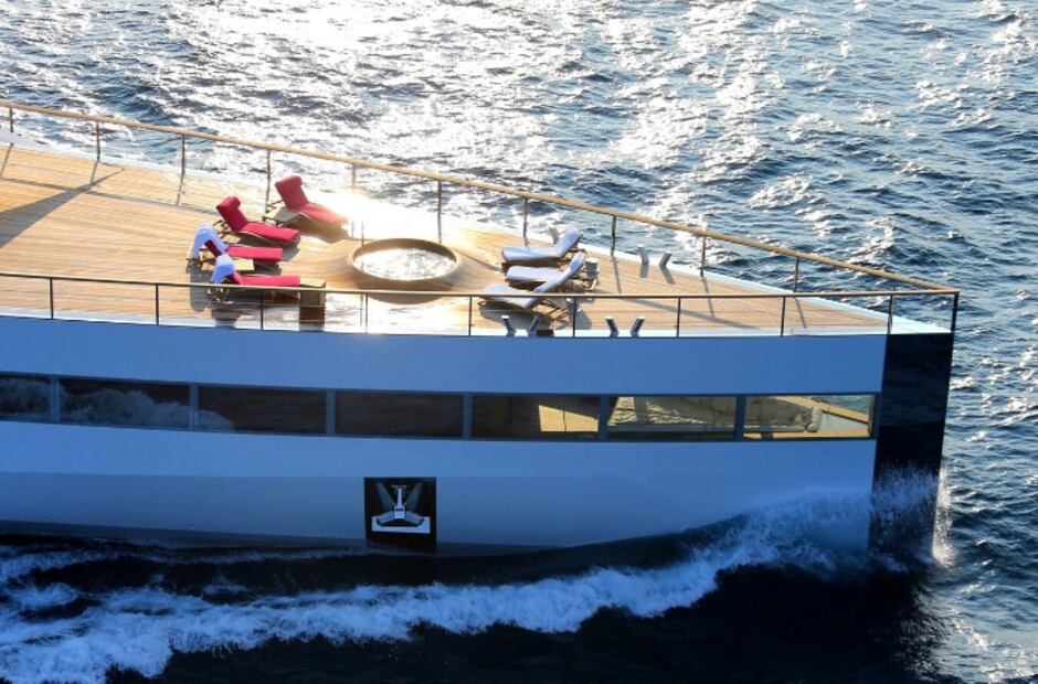 Reconocido como una obra maestra de la ingeniería moderna, el yate “Venus”, tiene una longitud de aproximadamente 80 metros. Foto: AppleSfera