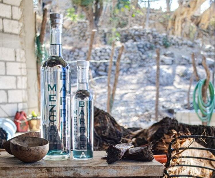 Beneficios de tomar mezcal con moderación