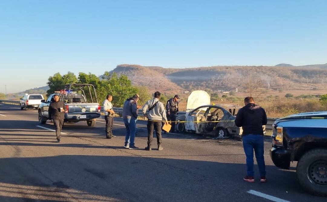 Dos hombres fueron hallados dentro de un auto en la carretera Nogales, hace unos días. Foto: EL UNIVERSAL.