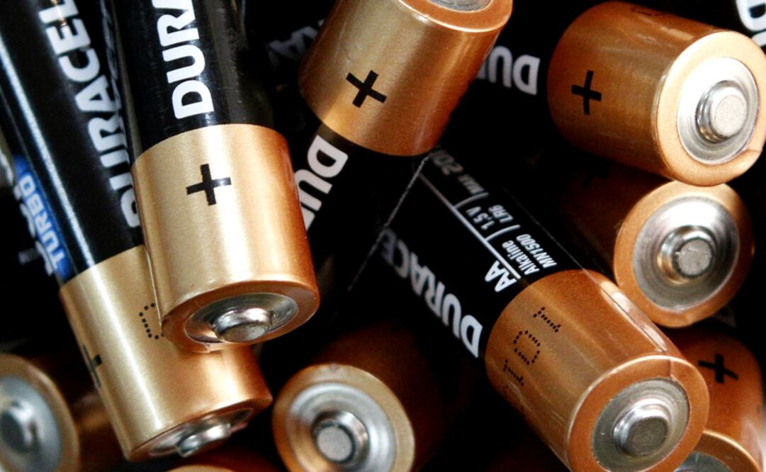 The head of the Environmental Engineering degree at UPIBI indicated that the management of batteries is currently deficient - Photo: Anatolii Stepanov/REUTERS