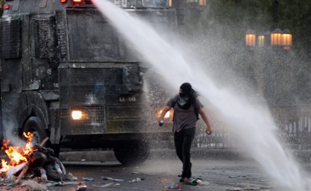 Presidente de Chile levanta estado de emergencia; retira a militares de las calles