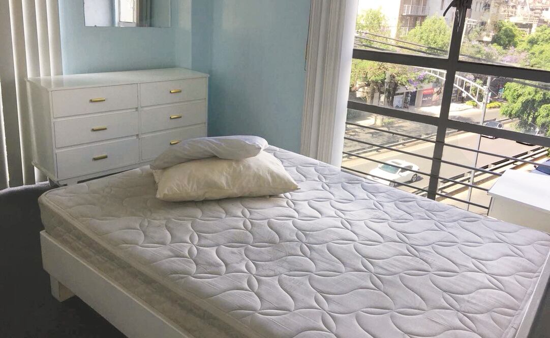 El edificio de la calle Illinois 49, en la colonia Ciudad de los Deportes, en la delegación Benito Juárez, es uno de los inmuebles en los que se rescataron a mujeres víctimas de trata. Foto: Andrea Ahedo/EL UNIVERSAL