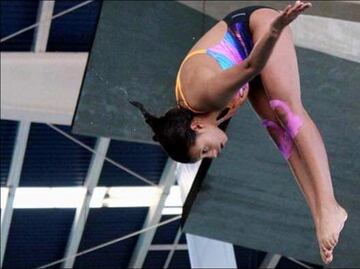 Federación Mexicana de Natación abandona a clavadista fracturada