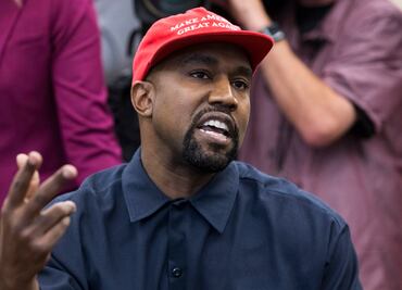 Kanye West abandona candidatura de EU