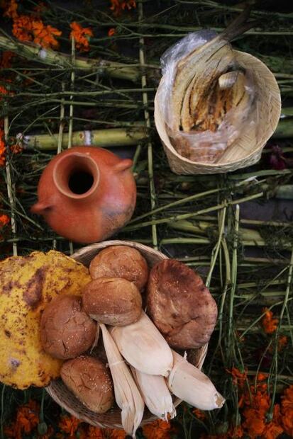 Platillos típicos en las ofrendas de Día de Muertos 