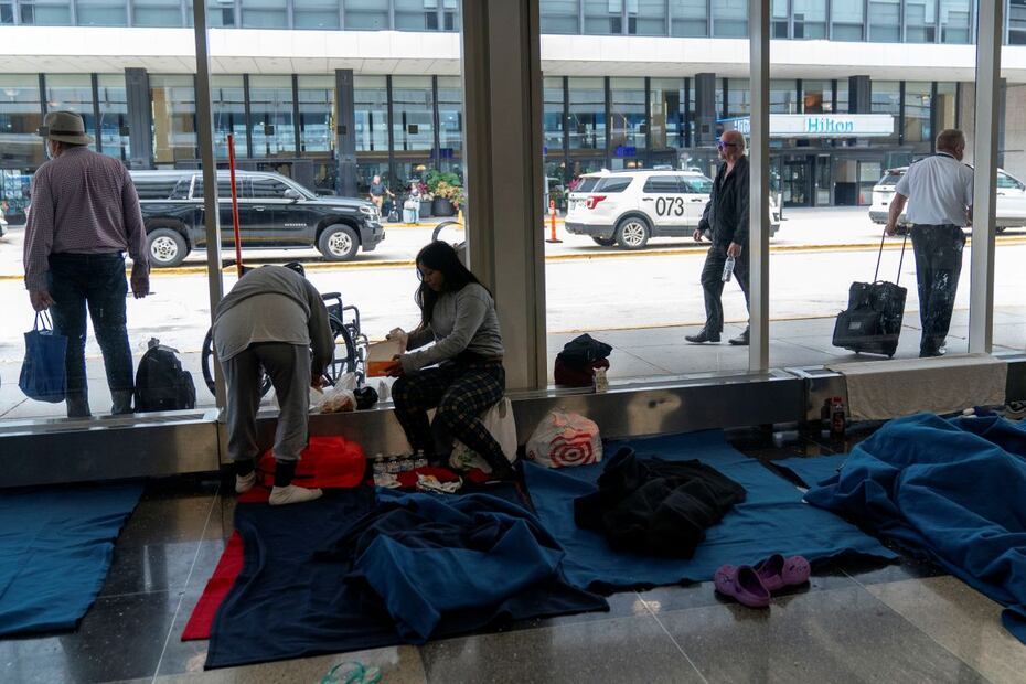 Viajeros en el Aeropuerto Internacional O'Hare. FOTO: ERIN HOOLEY. AP