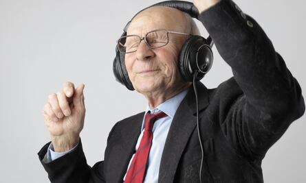 Abuelo se vuelve viral al hacer una sesión de fotos como Tommy Shelby de Peaky Blinders