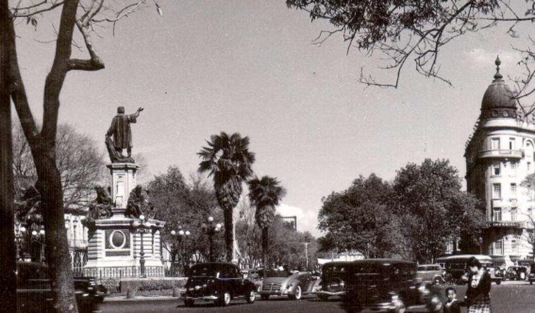 El día que quisieron derrocar la estatua de Cristóbal Colón 