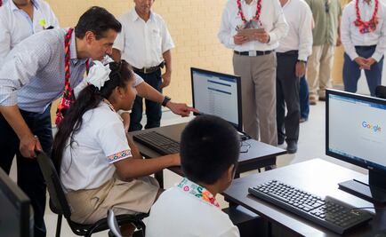 Peña Nieto destaca nuevo modelo educativo 
